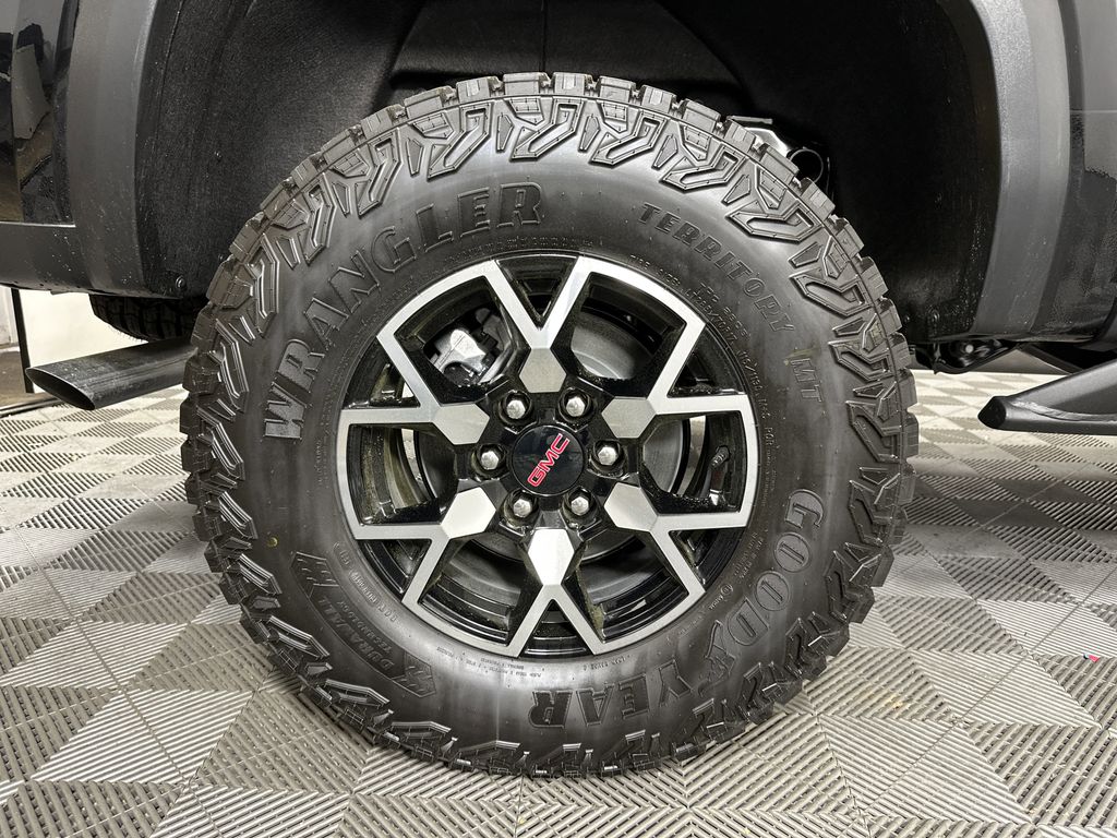 new 2025 GMC Canyon car, priced at $50,465