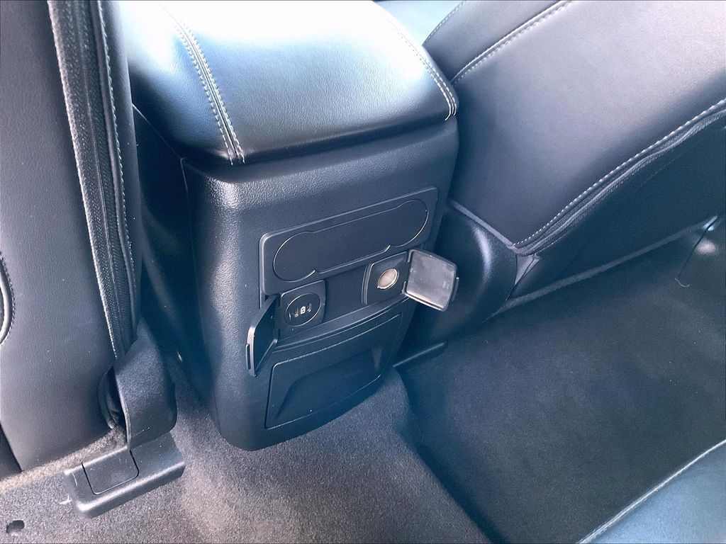2023 Ford Explorer — photo 28