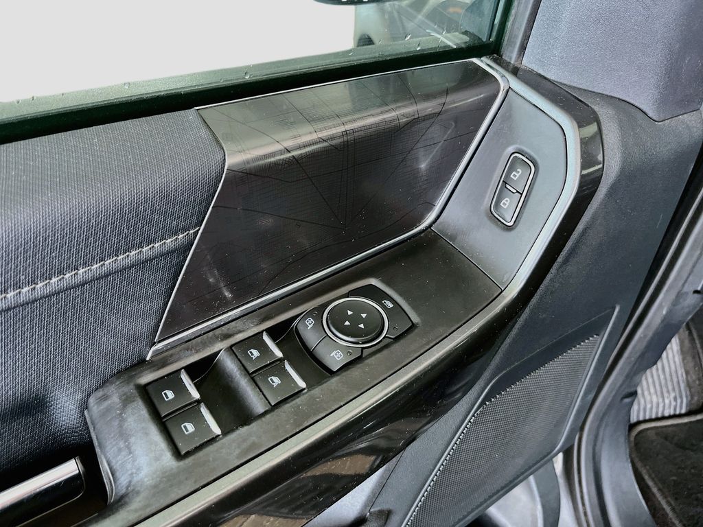 Used 2021 Gray Ford XLT image 18