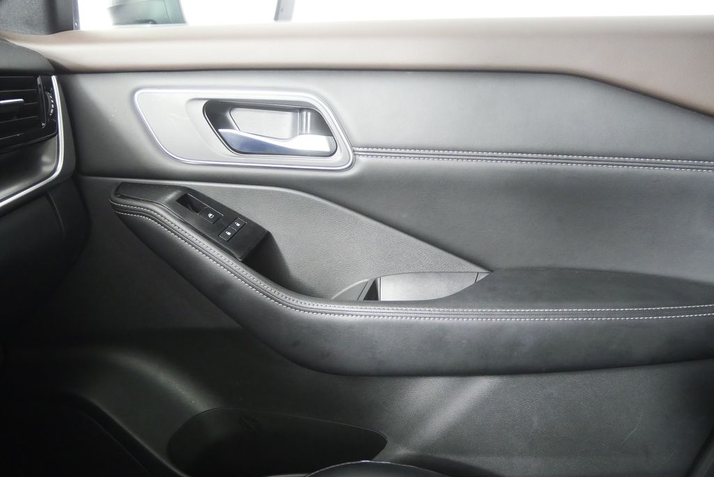 Thumbnail: 2021 Nissan Rogue - 18