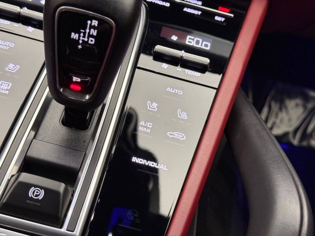 2021 Porsche Cayenne S 17