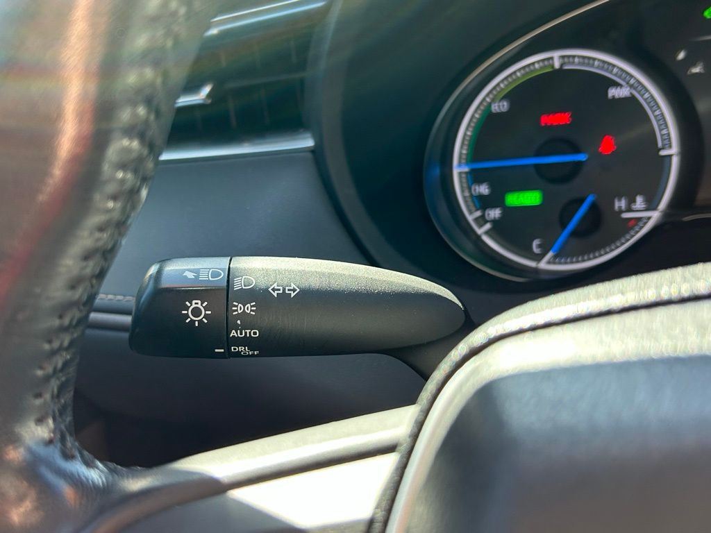 Thumbnail: 2022 Toyota Venza - 22