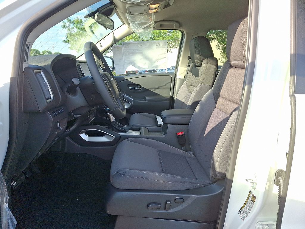 Thumbnail: 2025 Nissan Frontier - 6