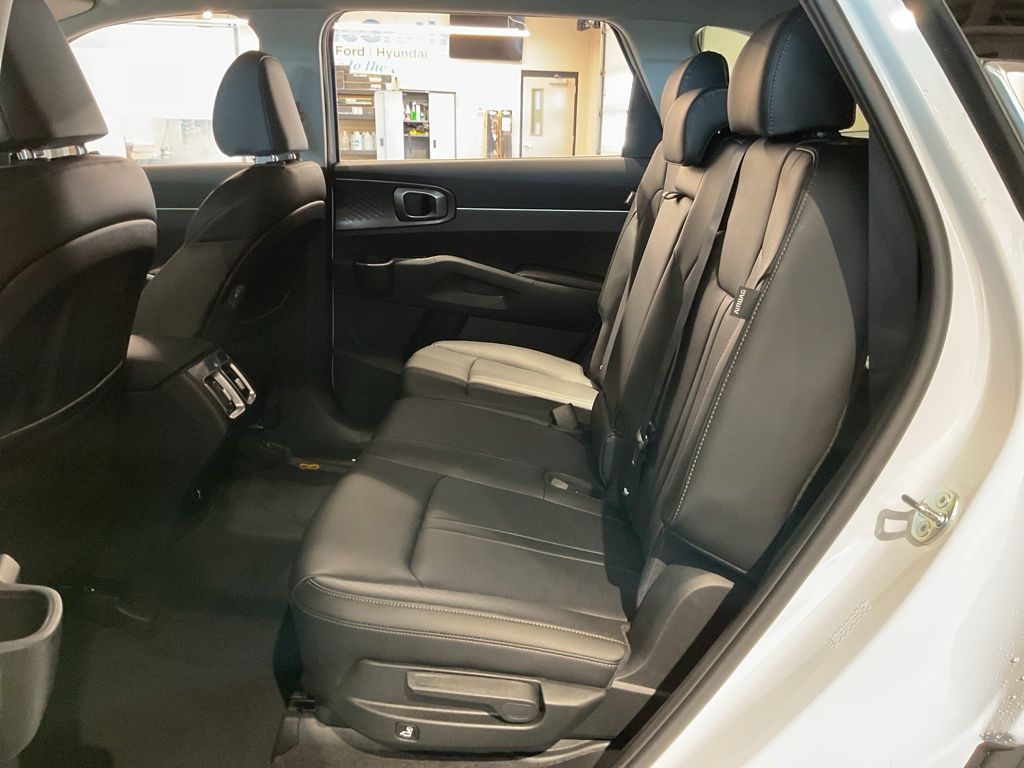 New 2026 White Kia S image 18