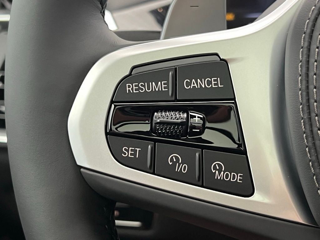 Thumbnail: 2026 BMW X7 - 20