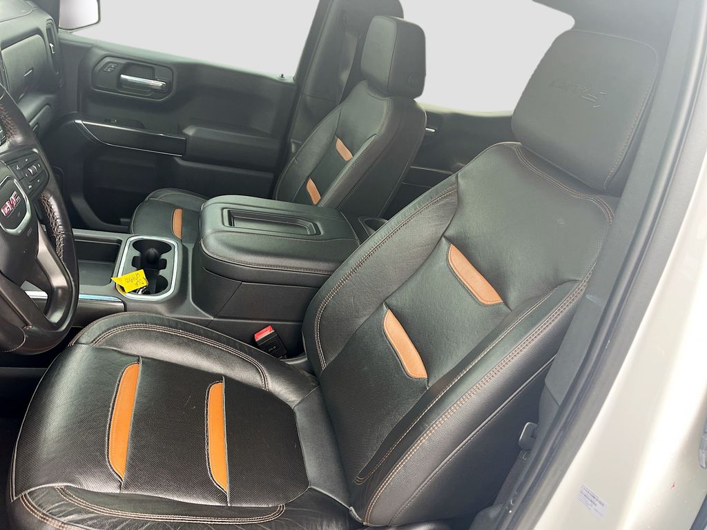 Used 2021 White GMC AT4 image 18