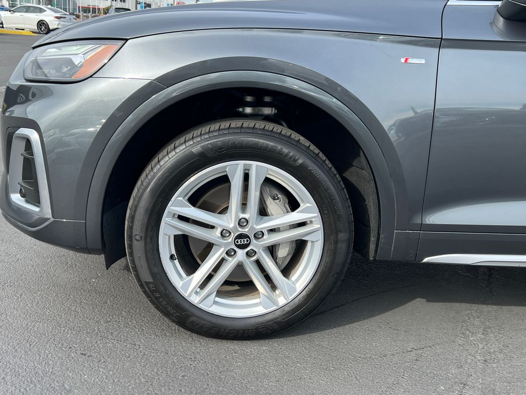 Thumbnail: 2021 Audi Q5 - 5