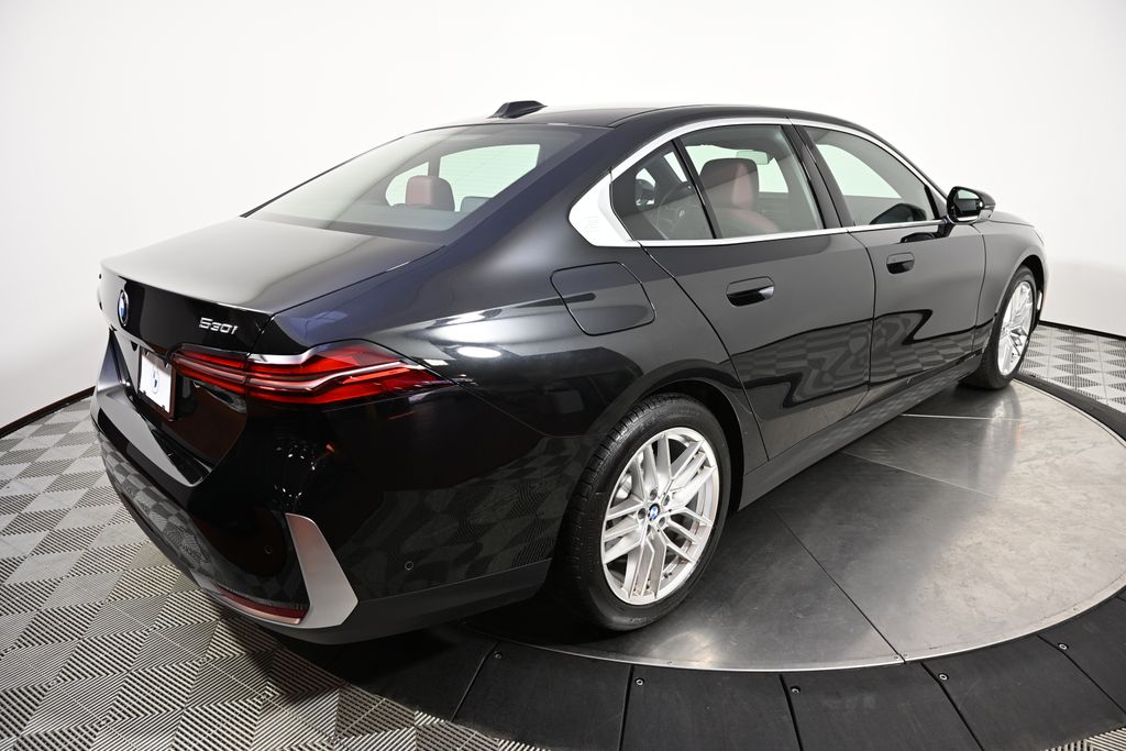 2024 BMW 5 Series 530i xDrive 5