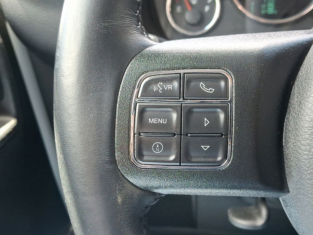 Thumbnail: 2017 Jeep Wrangler - 18