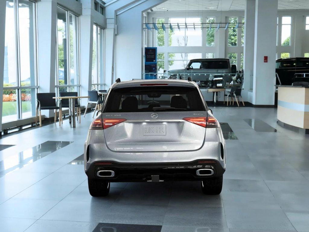 Thumbnail: 2026 Mercedes-Benz GLE - 24