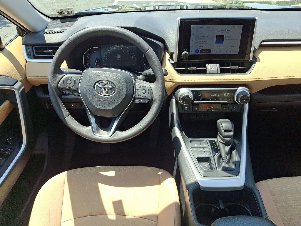 Thumbnail: 2024 Toyota RAV4 - 12