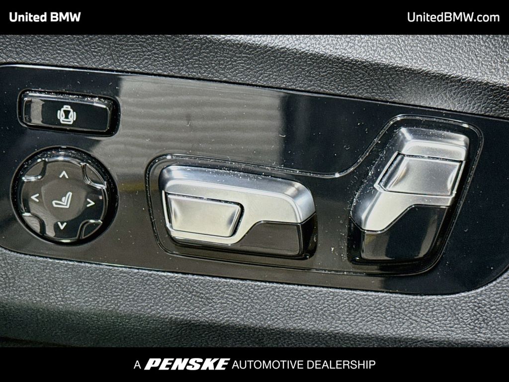 Thumbnail: 2026 BMW X7 - 4