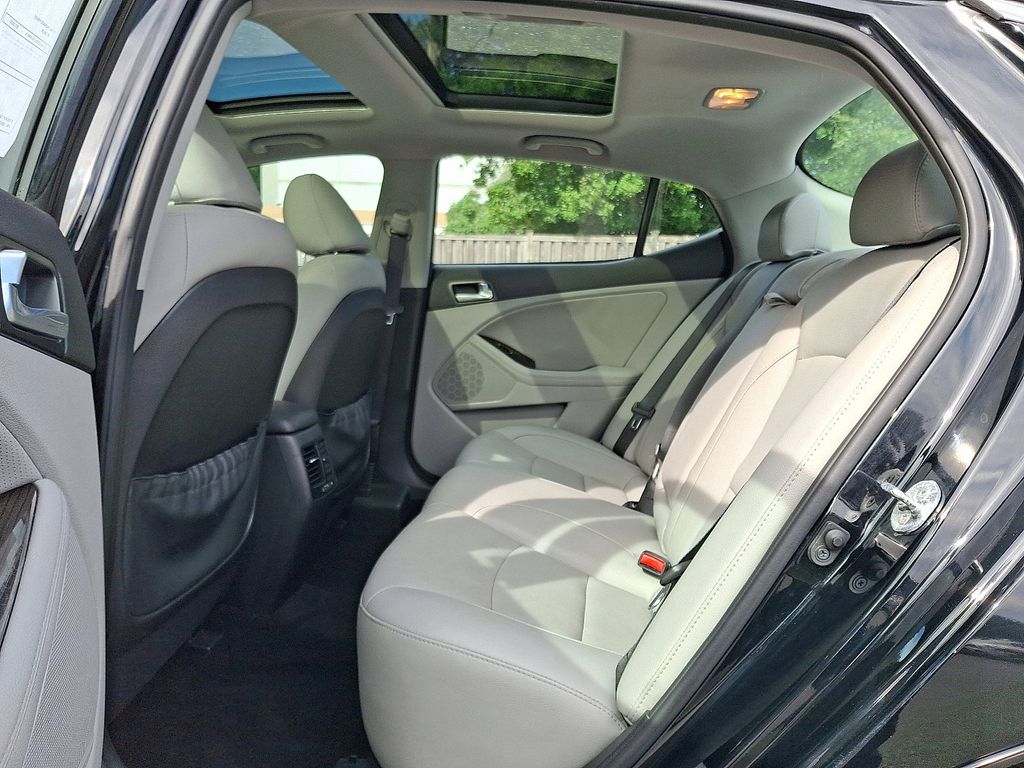 Thumbnail: 2015 Kia Optima - 10