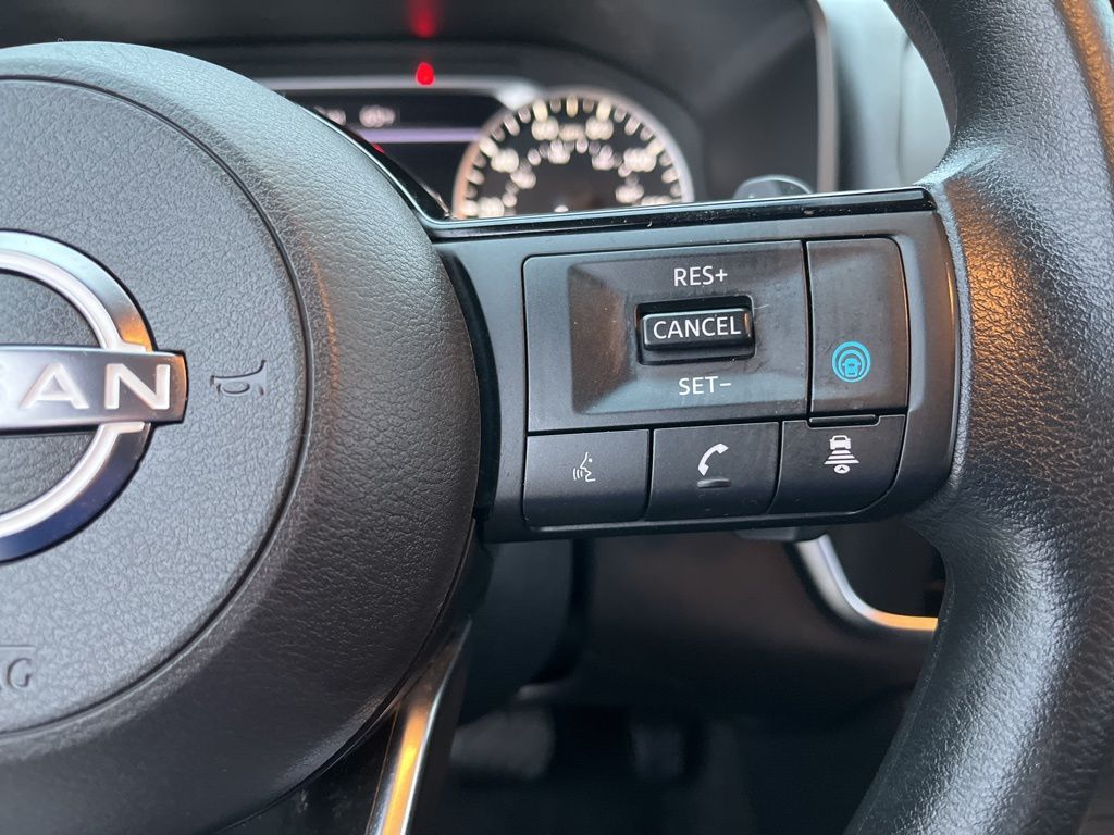 2023 Nissan Rogue SV 22