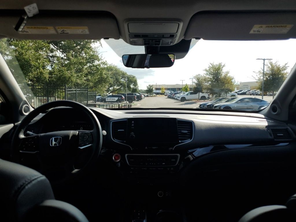 Used Car 2022 Honda Pilot  Touring For Sale Under $35,000 In Austin, Texas