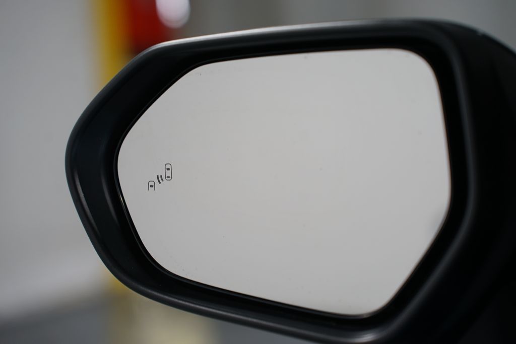 Thumbnail: 2025 Toyota Camry - 27