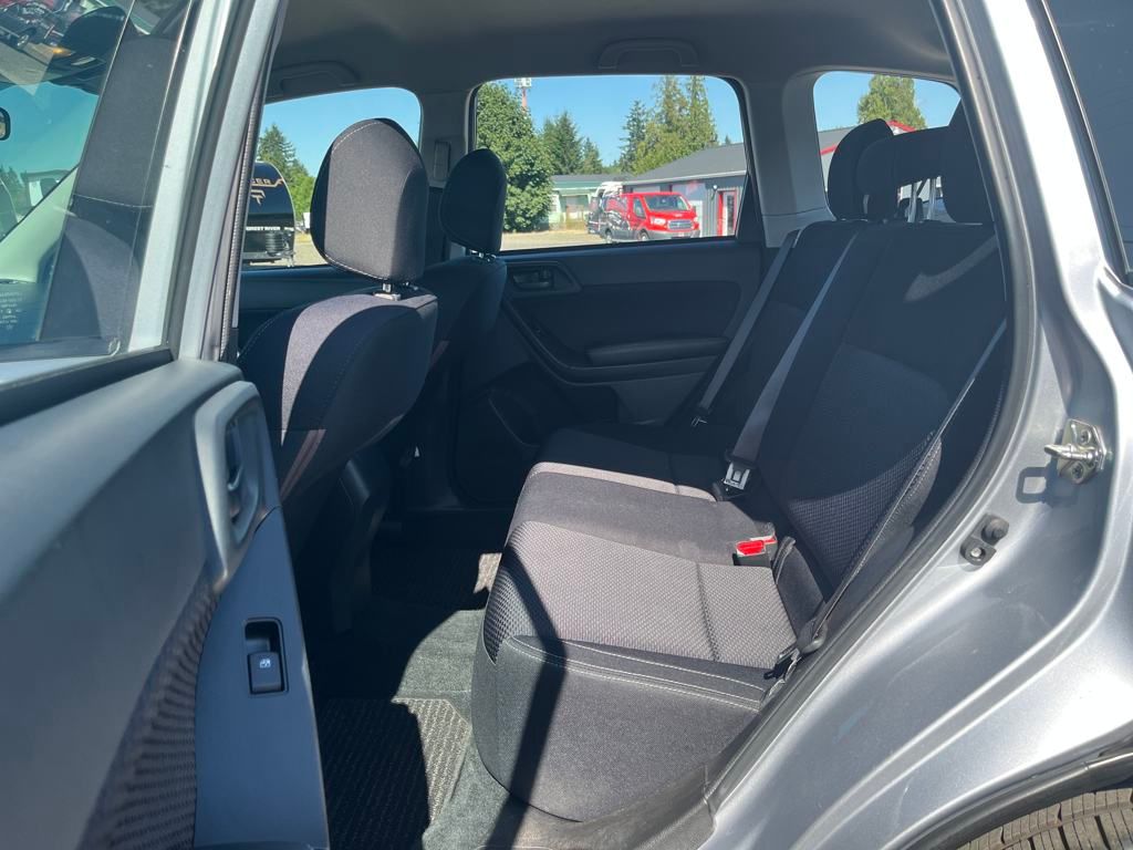 2018 Ice Silver Metallic Subaru Forester 2.5i AWD SUV