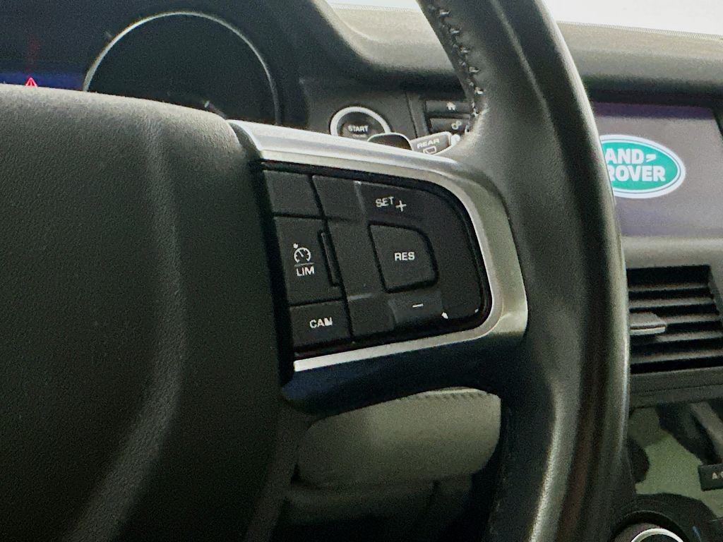 Used 2018 Black Land Rover SE image 26