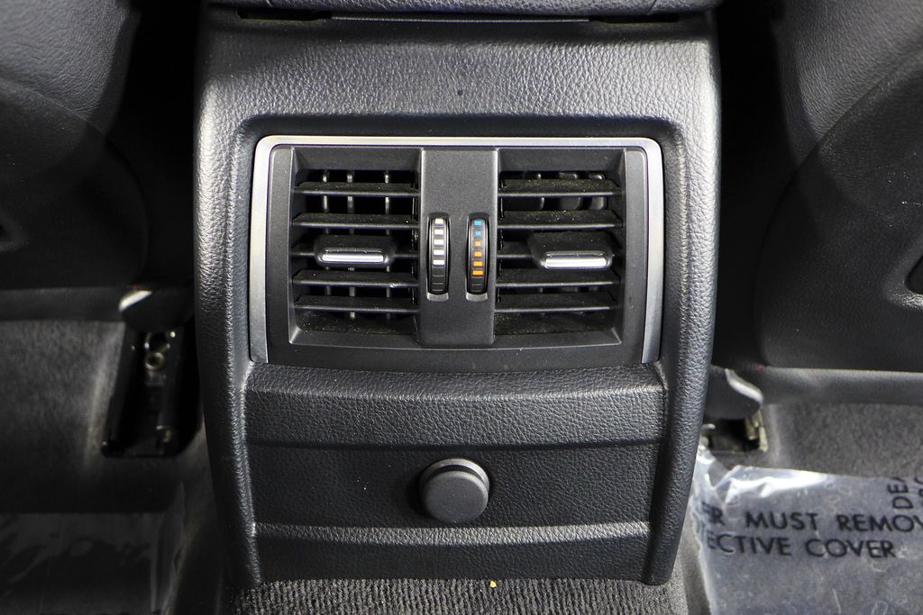 Thumbnail: 2016 BMW 3 Series - 24