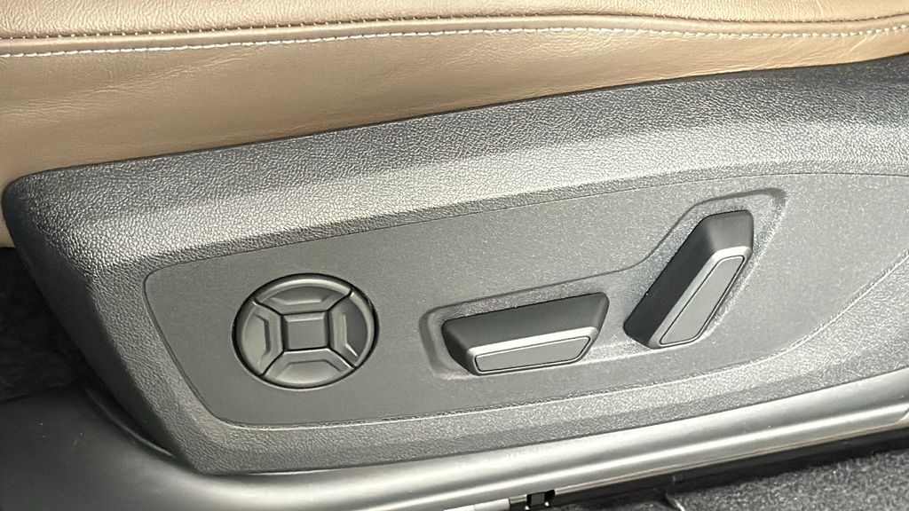 2025 Audi Q6 e-tron Premium 29