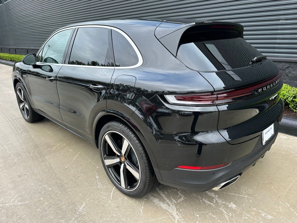 Thumbnail: 2026 Porsche Cayenne - 3