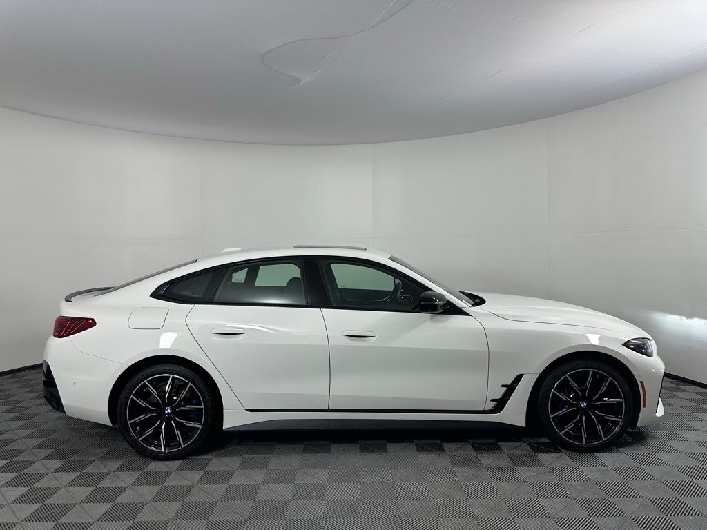 Thumbnail: 2025 BMW i4 - 4