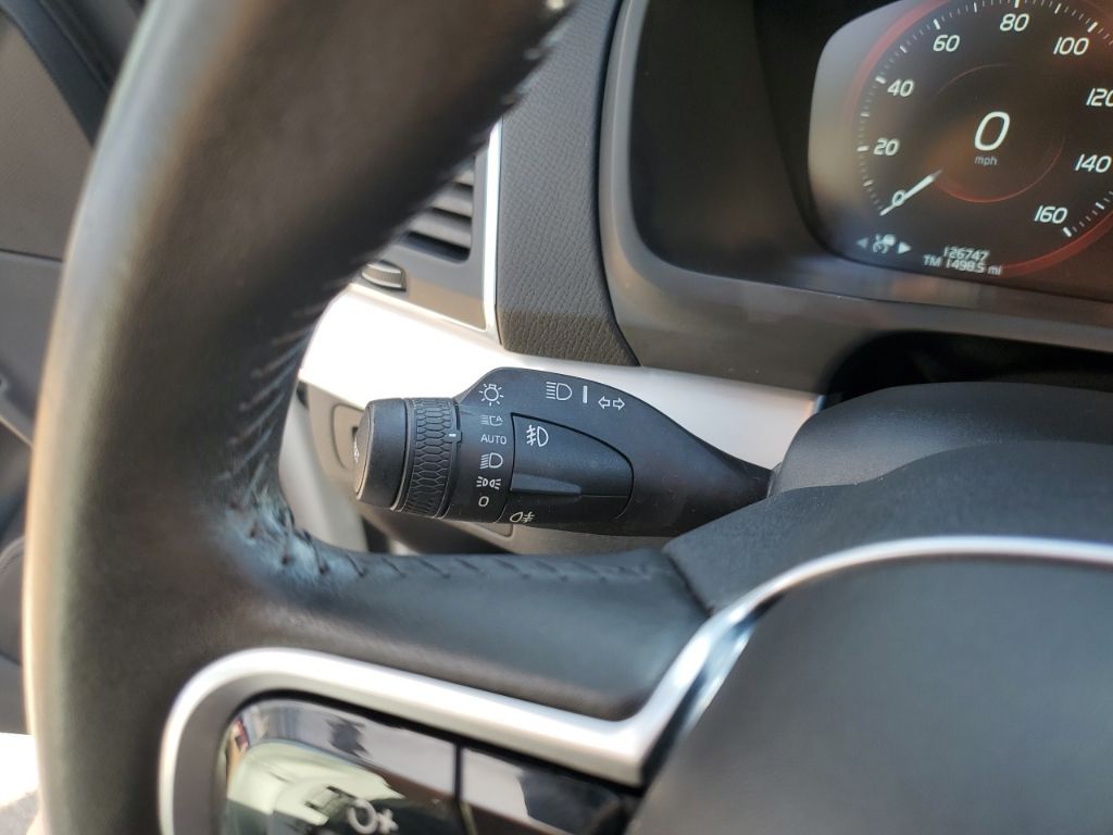 Used Car 2018 Volvo Xc90  T6 Momentum For Sale Under $20,000 In Austin, Texas