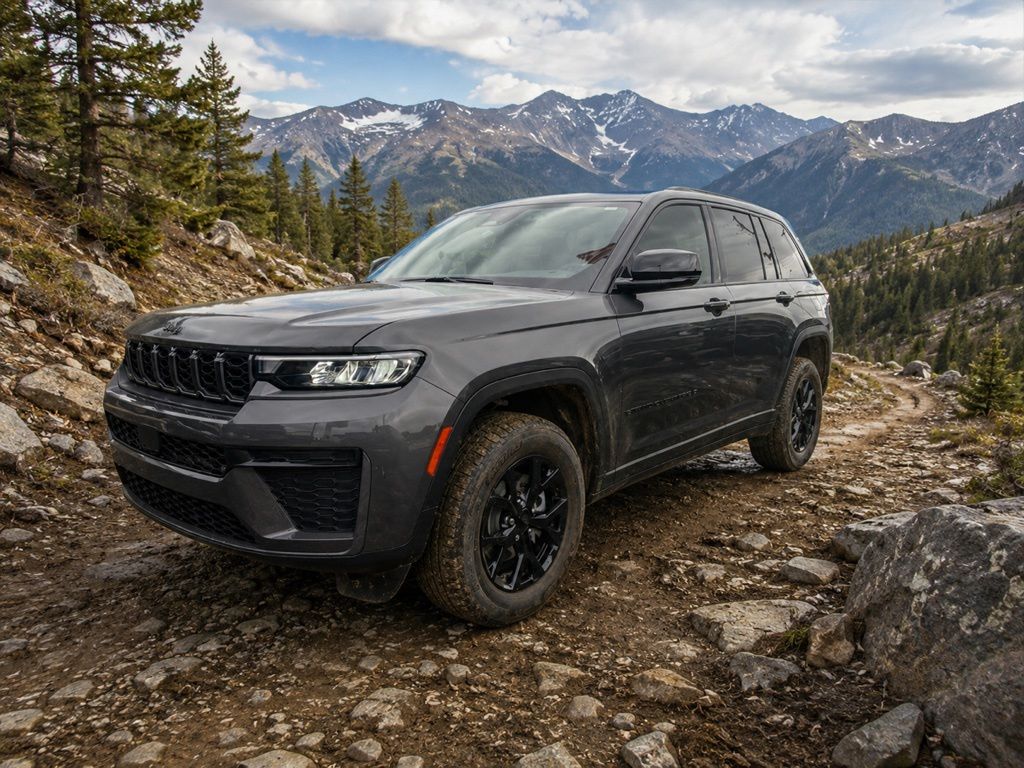 2026 Jeep Grand Cherokee Laredo Altitude's photo