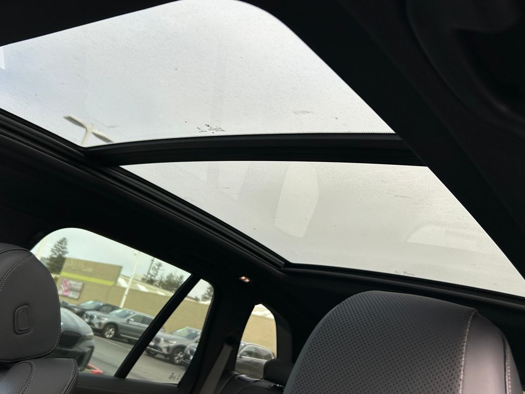 2026 BMW X5 xDrive50e 16