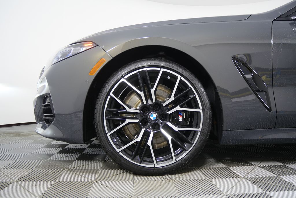 Thumbnail: 2026 BMW 8 Series - 8