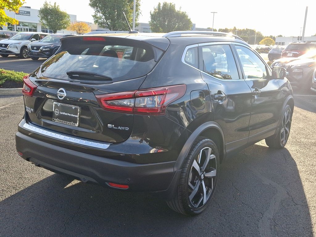 2022 Nissan Rogue Sport SL 6