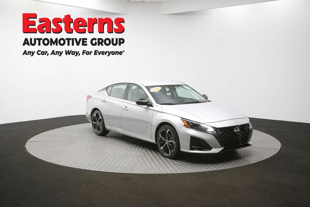 Used 2024 Silver Nissan 2.5 SR image 48