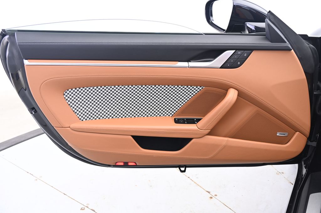 Thumbnail: 2024 Porsche 911 - 25