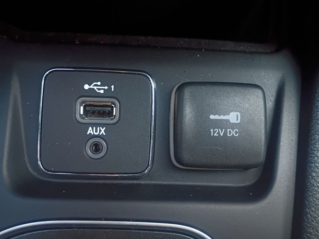 Used Car 2021 Jeep Cherokee  Trailhawk For Sale Under $25,000 In Austin, Texas