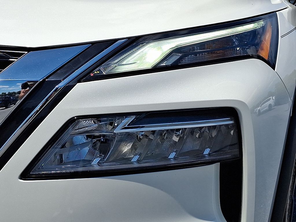 2023 Nissan Rogue — photo 10
