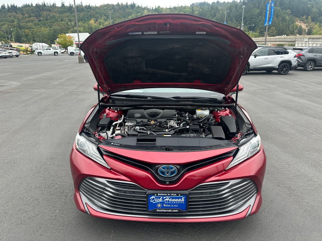 2018 Toyota Camry Hybrid XLE