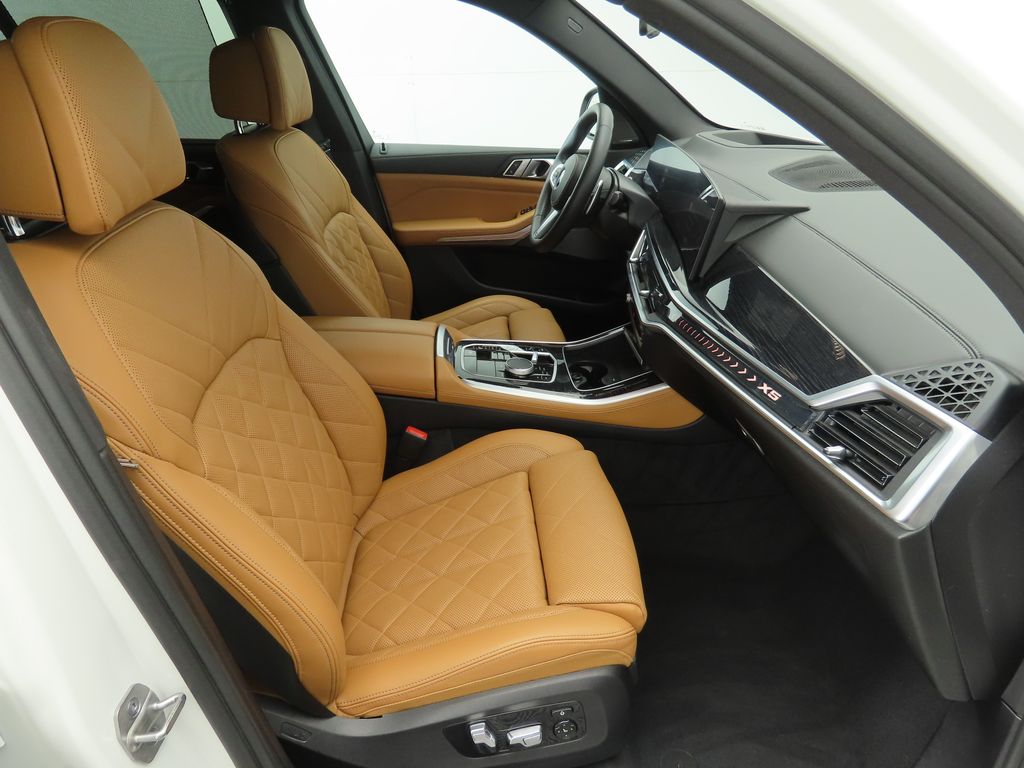 Thumbnail: 2024 BMW X5 - 20