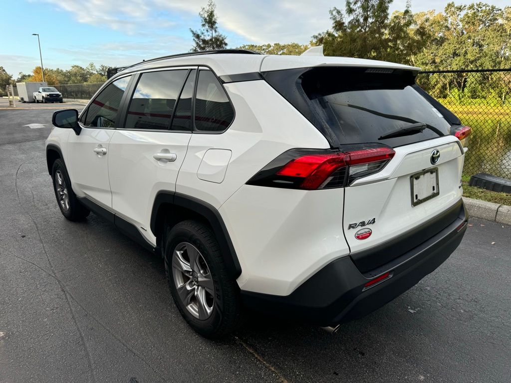 2022 Toyota RAV4 LE 3