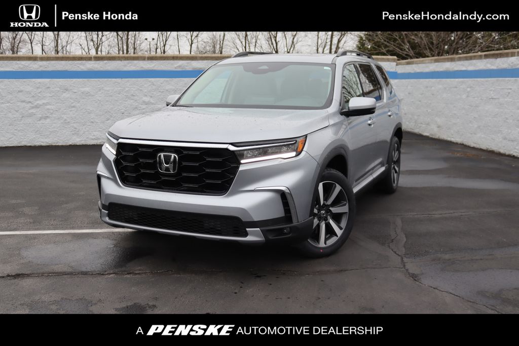 2025 Honda Pilot Touring Hero Image