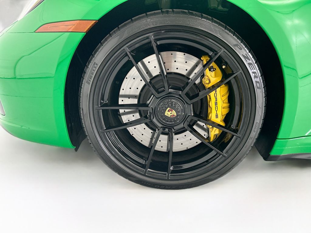 Thumbnail: 2023 Porsche 911 - 27