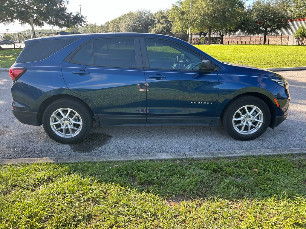 2022 Chevrolet Equinox LS 5
