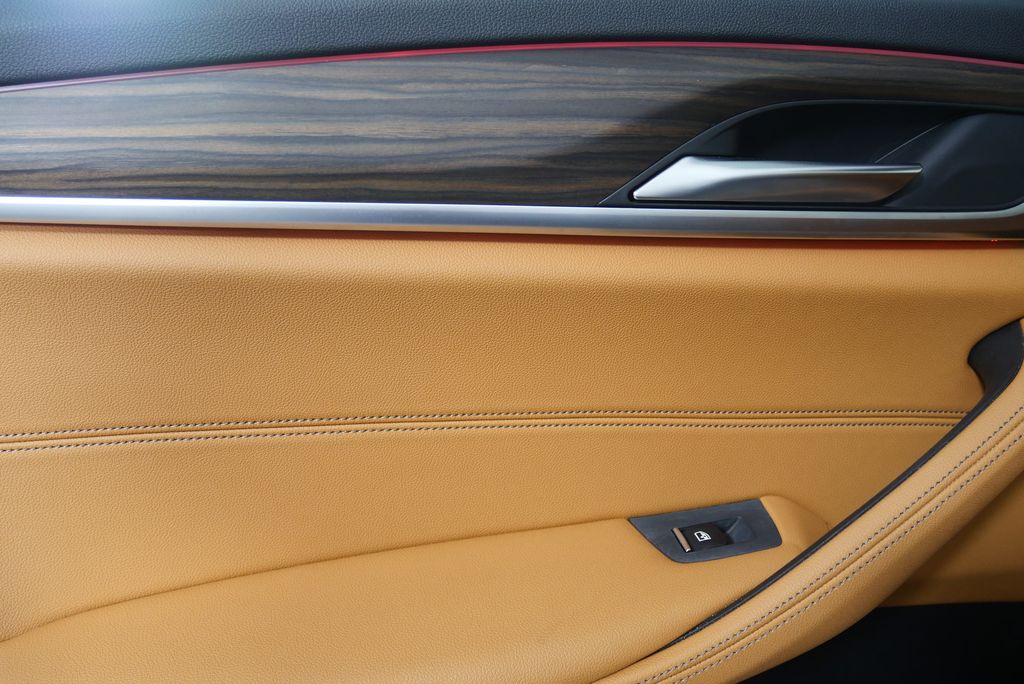 2022 BMW 5 Series 530i 14