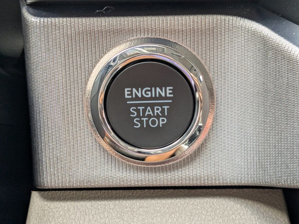 2025 Ford F-250 Super Duty Platinum