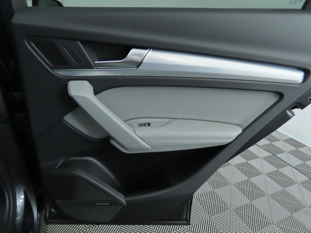 Thumbnail: 2025 Audi Q5 - 29