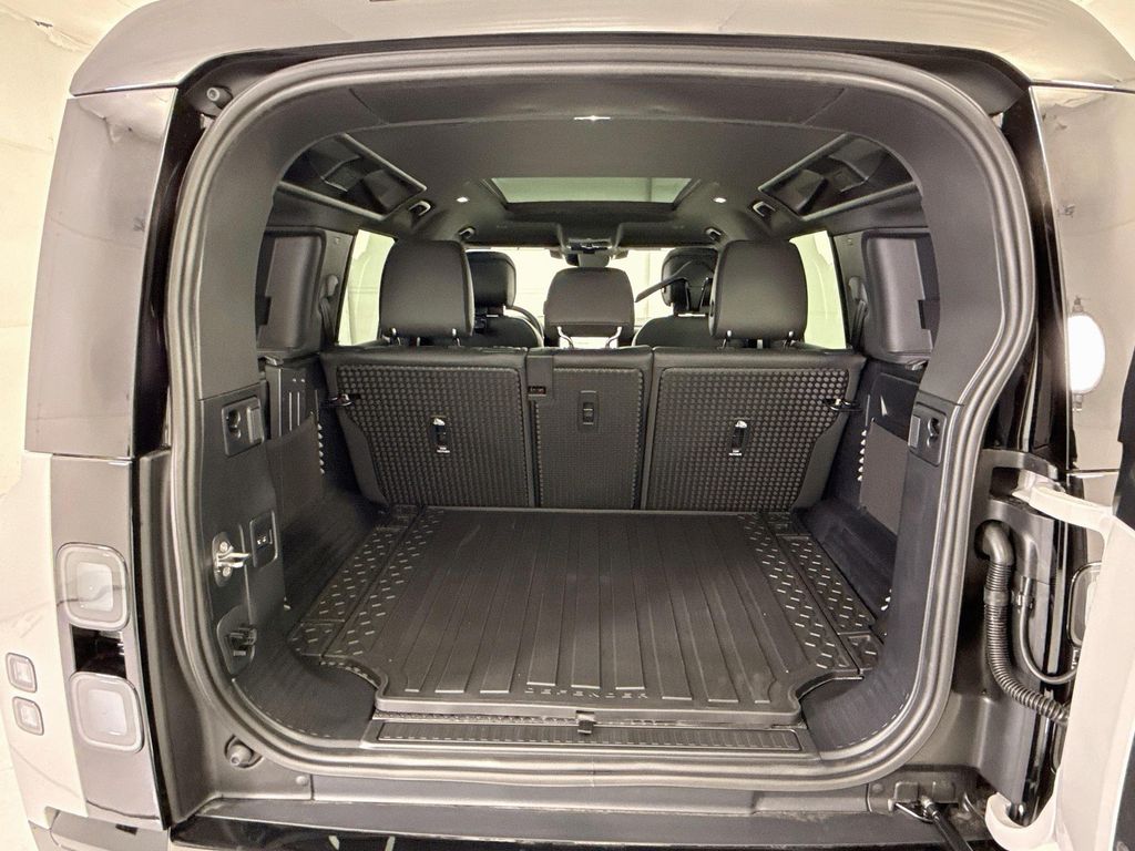 Thumbnail: 2026 Land Rover Defender - 27