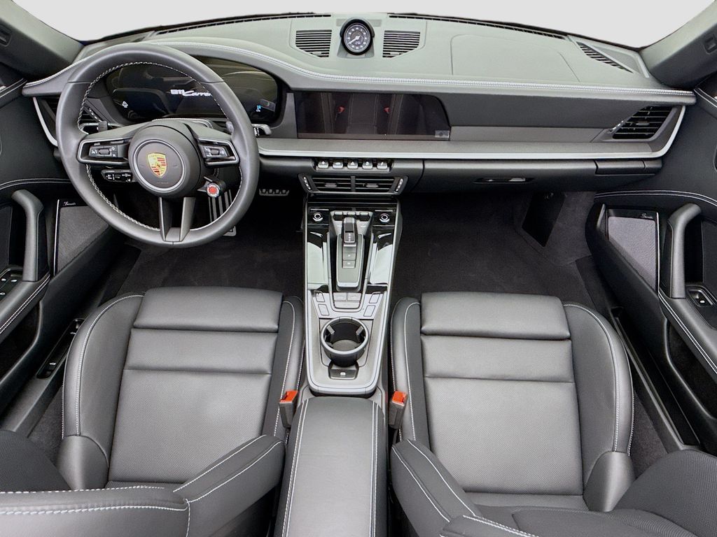 Thumbnail: 2025 Porsche 911 - 16