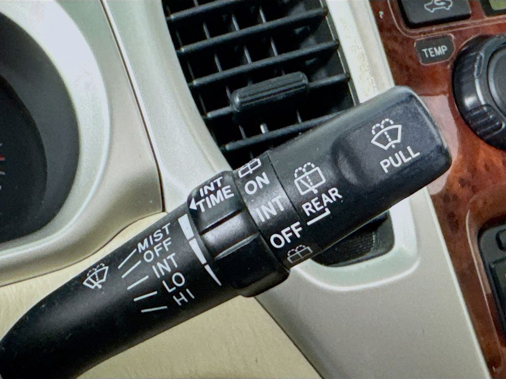 Used Car 2004 Toyota Highlander  V6 For Sale Under $10,000 In Austin, Texas