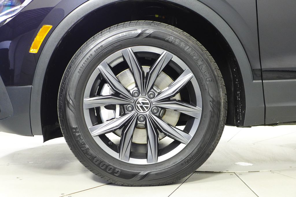 Thumbnail: 2023 Volkswagen Tiguan - 5