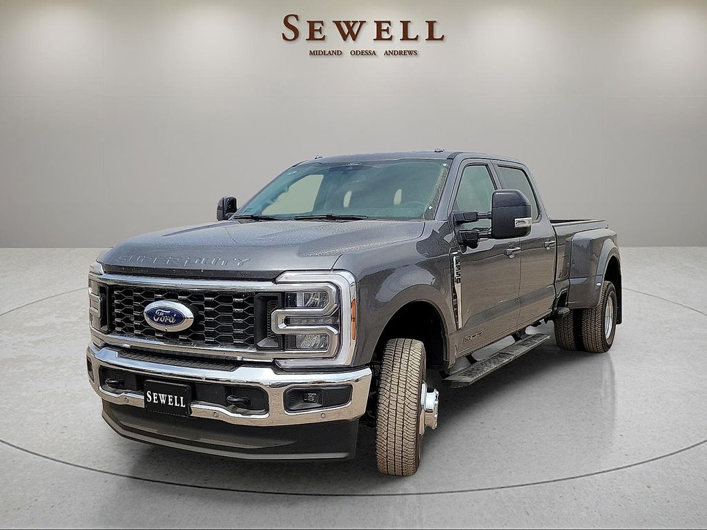 2026 Ford F-350SD Lariat