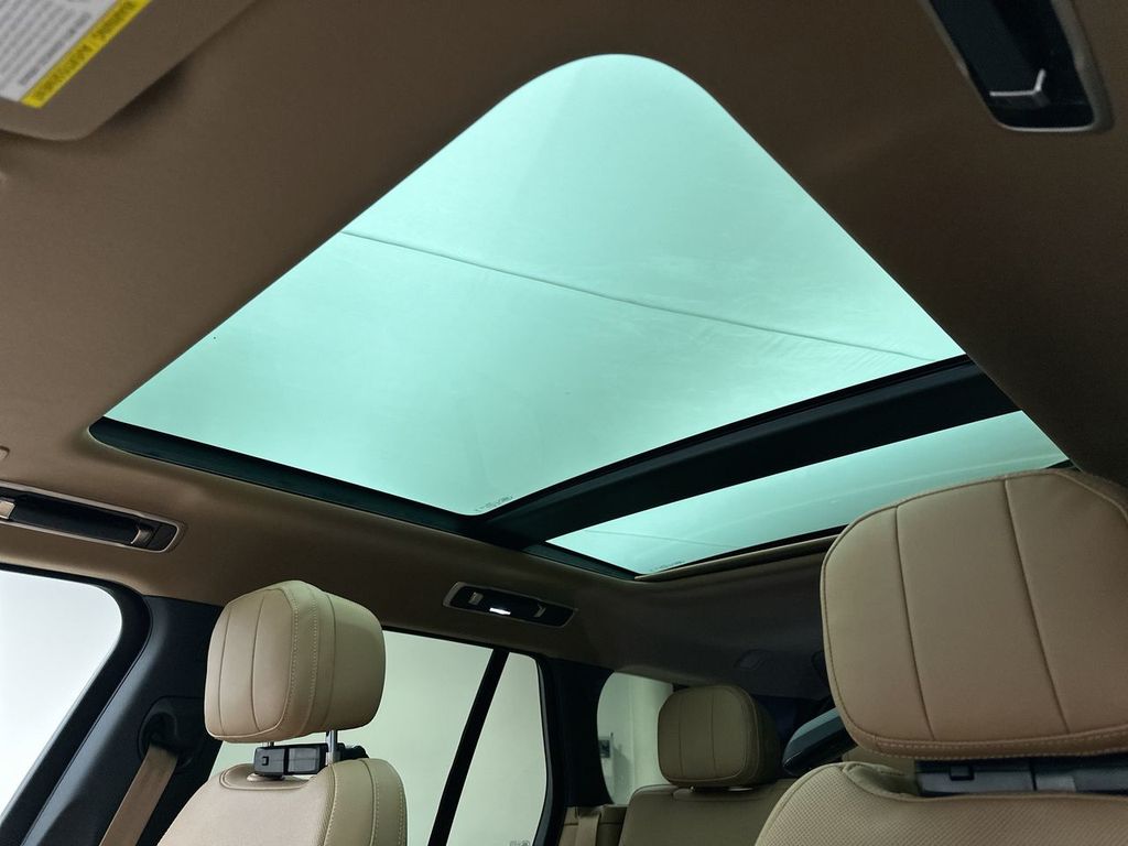 Thumbnail: 2026 Land Rover Range Rover - 19